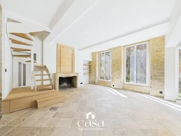 Duplex d’Exception – Cœur de Caen avec Jardin Privatif- Agence Casa