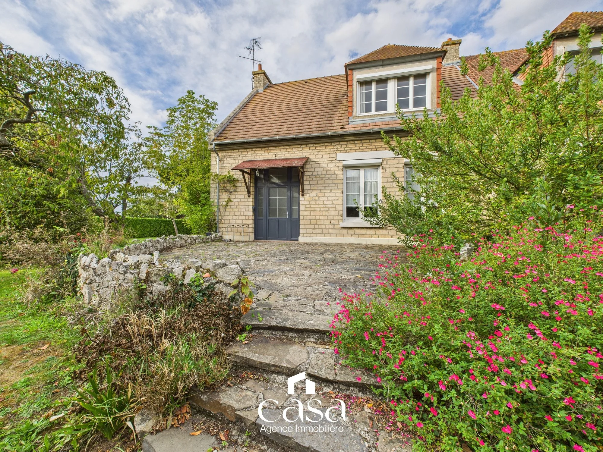 MAISON EN PIERRE – 3/4 CHAMBRES – DOUBLE GARAGE - Agence Casa