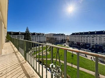 Place de la Résistance – 116 m2 – Balcon, Ascenseur et Garage- Agence Casa