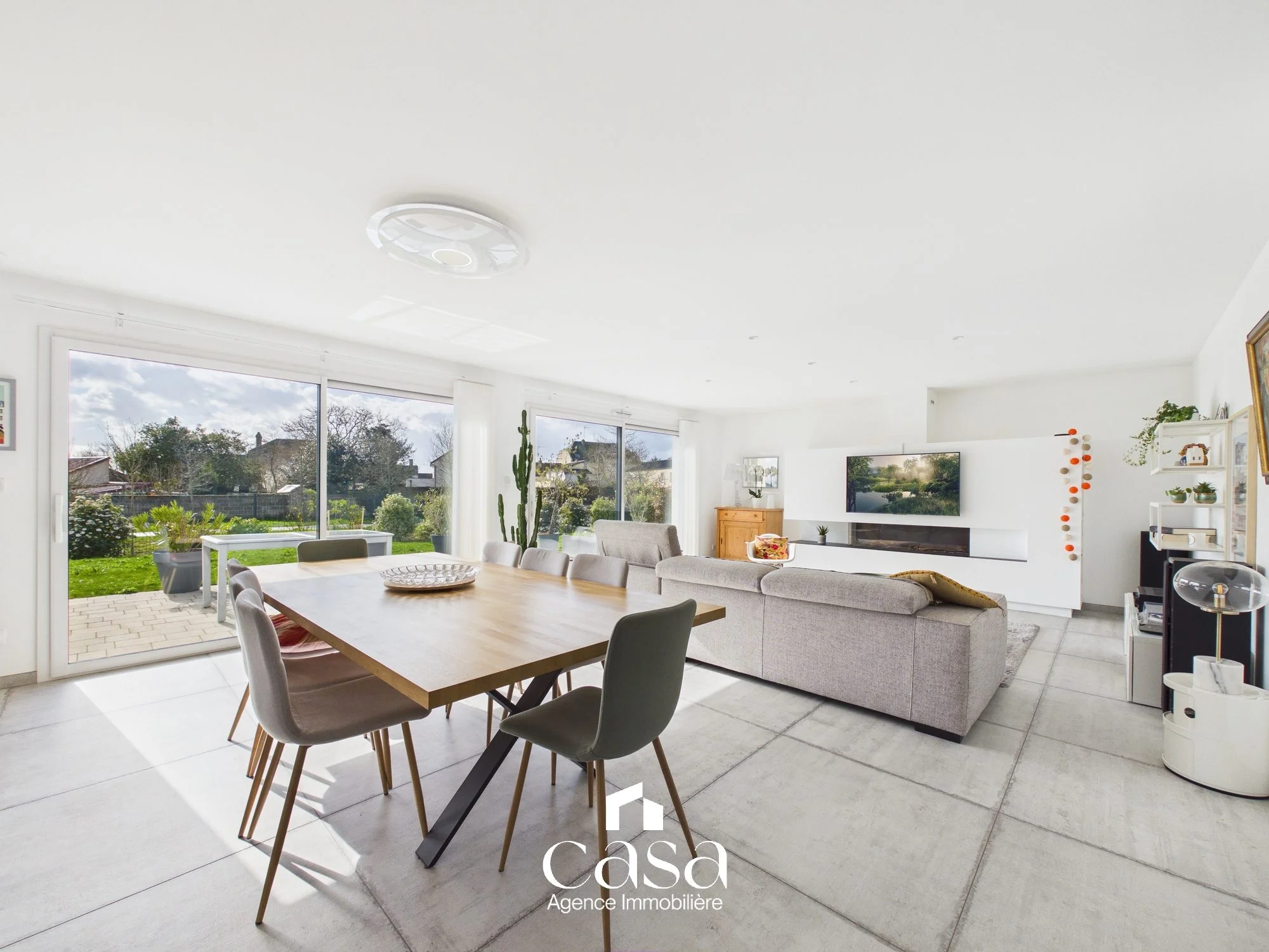 Maison CONTEMPORAINE à Giberville de 190 m2 – 5 chambres avec Vie de plain pied - Agence Casa