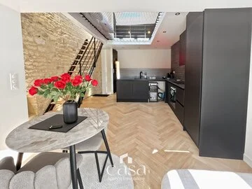 Duplex meublé atypique dans le centre ville de CAEN- Agence Casa