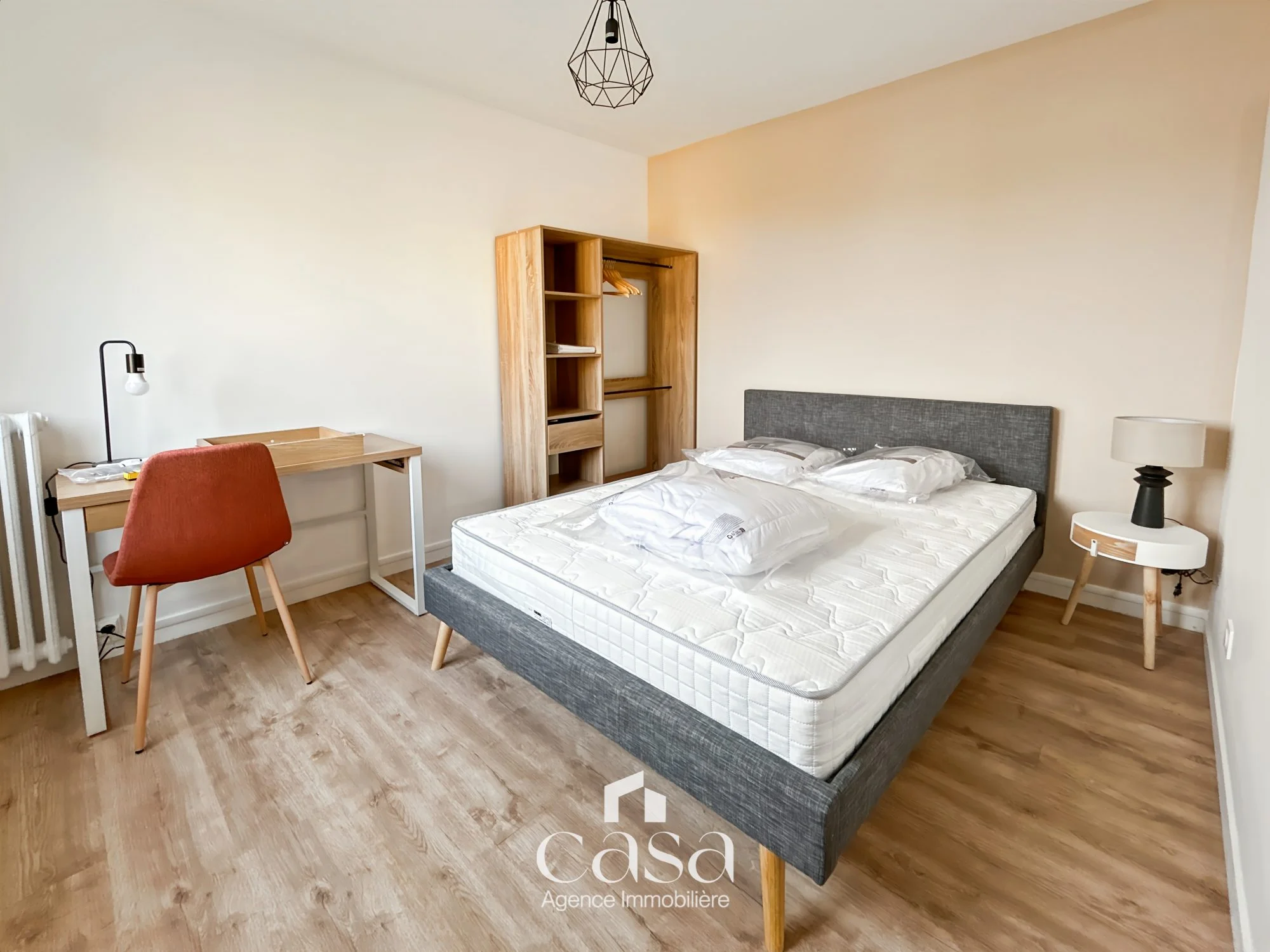 Une chambre meublée dans un appartement de 82m2 avec balcon – HEROUVILLE ST CLAIR - Agence Casa