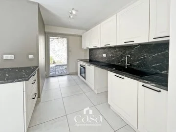 Maison familiale 5 pièces de 115 m² avec jardin et parking – À deux pas du port de Caen - Agence Casa