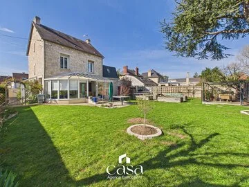 Maison de caractère avec grand jardin – 6 chambres – Caen rive droite - Agence Casa