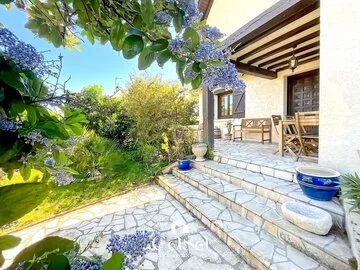 Maison-5 chambres-sous-sol complet-terrasse-expo sud-ouest- Agence Casa