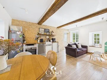 Maison en pierre rénovée à Cairon – jardin – charme de l’ancien- Agence Casa