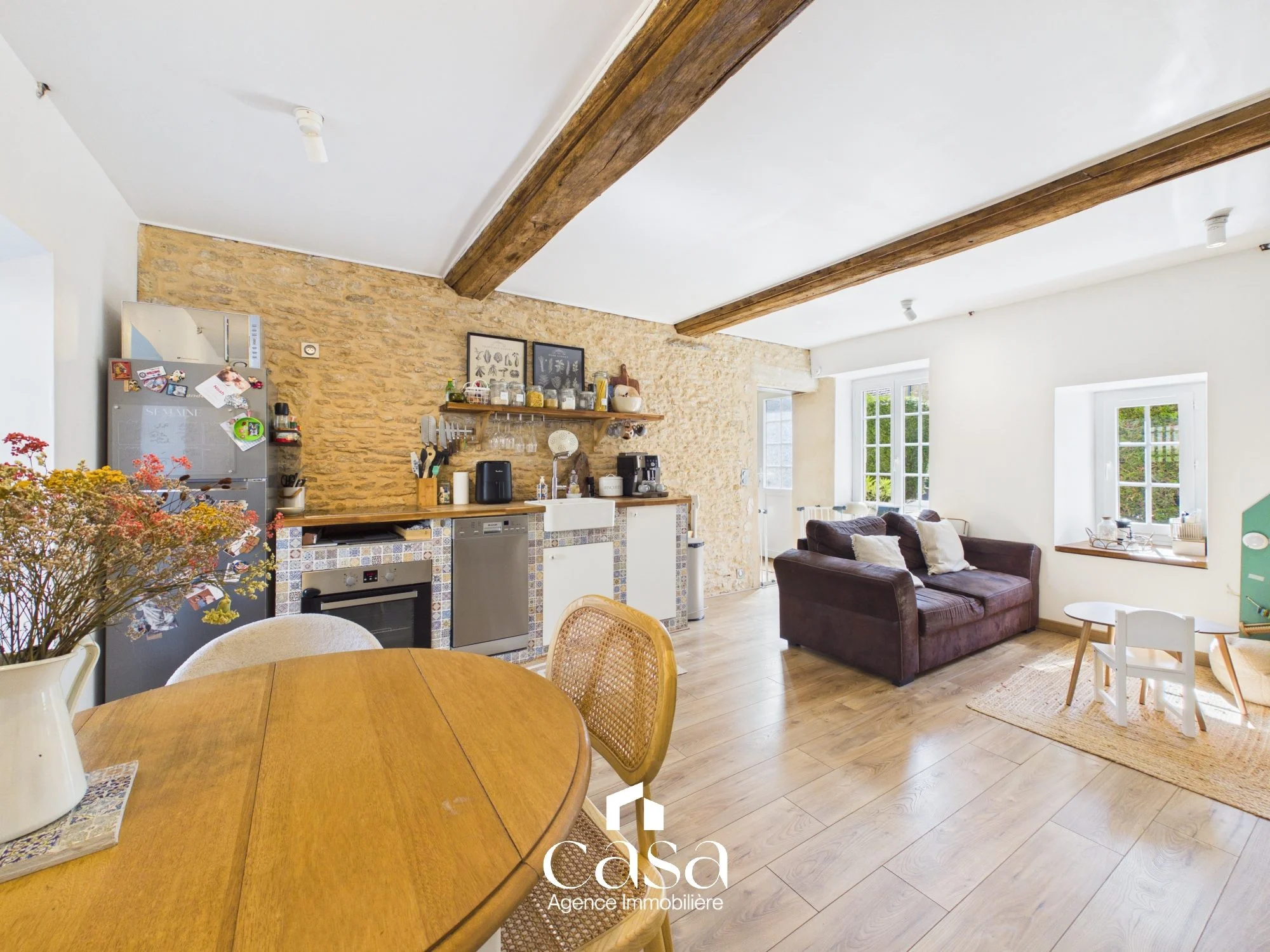 Maison en pierre rénovée à Cairon – jardin – charme de l’ancien - Agence Casa