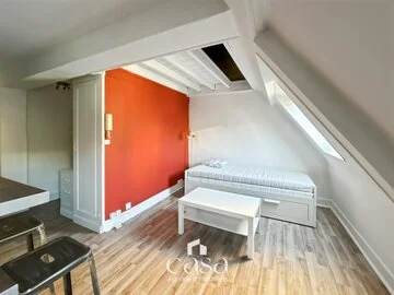 Hyper centre de CAEN-Quartier historique-Studio-18.86 m2- dernier étage- Agence Casa