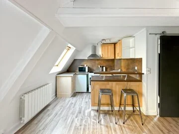 Hyper centre de CAEN-Quartier historique-Studio-18.86 m2- dernier étage - Agence Casa