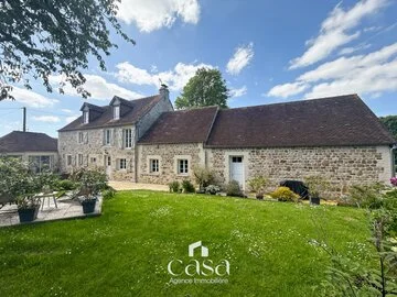 Maison ancienne rénovée- SAINT PIERRE DU BU- Agence Casa