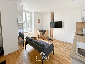 Charmant 2 pièces meublé entièrement rénové – Boulevard Leroy- Agence Casa