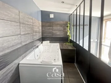 Caen – Grand studio avec parking - Agence Casa