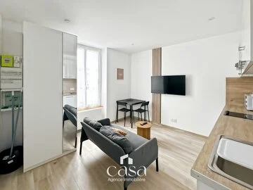 Charmant 2 pièces meublé entièrement rénové – Boulevard Leroy- Agence Casa