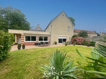 MAISON EN PIERRE – 4 CHAMBRES – GRAND JARDIN- Agence Casa