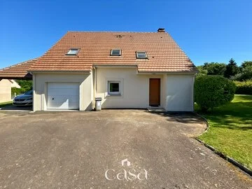 Grande maison individuelle avec superbe terrain de 900m2 sur Falaise- Agence Casa