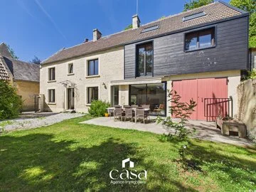 Maison de caractère rénovée – 116 m² – Terrain de 620 m² - Agence Casa