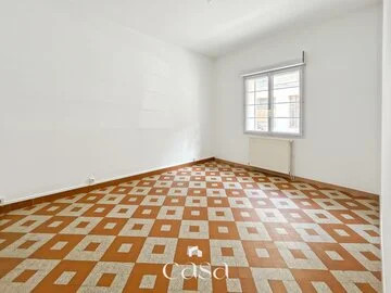 Falaise centre-ville – Superbe T2 rénové avec extérieur privatif, garage et vue sur le château - Agence Casa