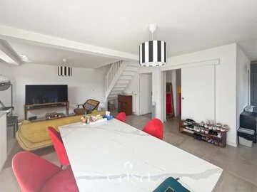 Maison récente avec 4 chambres à VERSON - Agence Casa