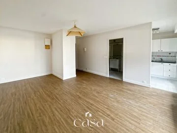Grand T1 rénové – Secteur Hastings- Agence Casa