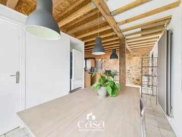 Maison de charme, terrain 5330 m2, dépendance, proche Falaise - Agence Casa