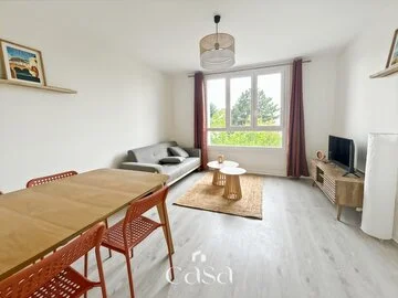 Appartement meublé T3 rénové en 2026 – 2 chambres – Rue Monseigneur Adam- Agence Casa