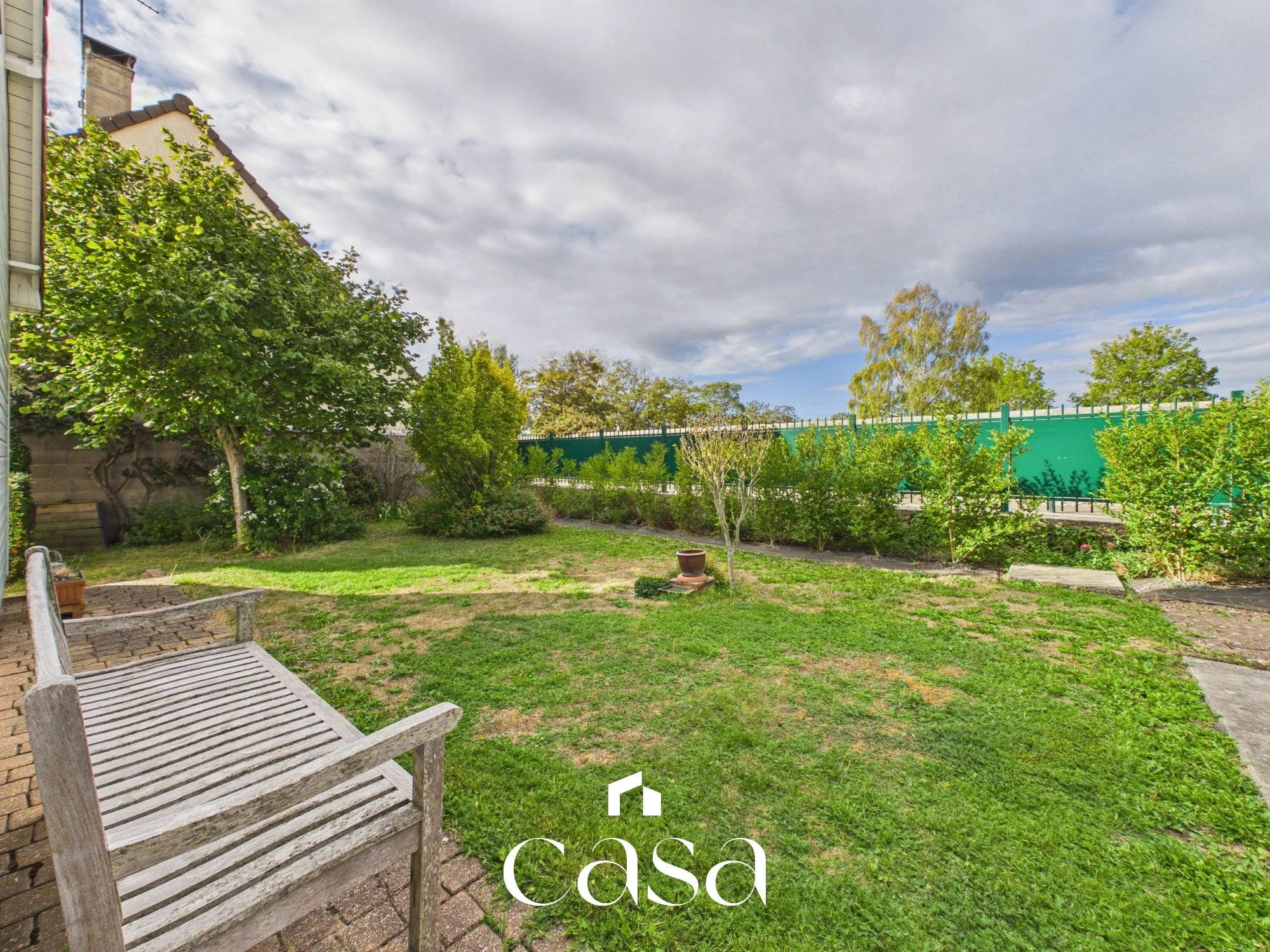Maison de ville 2 chambres avec jardin et garage – Caen - Agence Casa