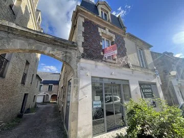 Immeuble en hypercentre – Douvres-la-Délivrande- Agence Casa