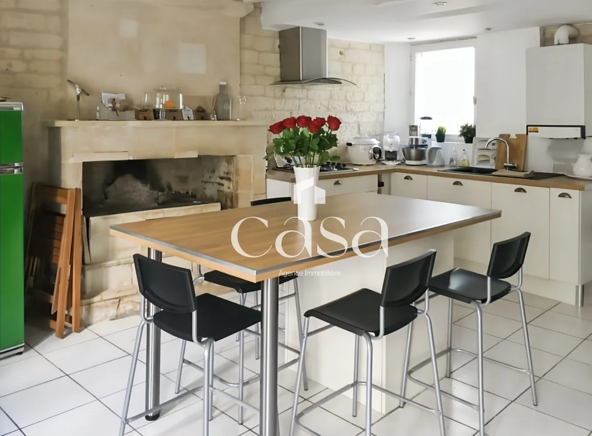 Maison de ville à LOUVIGNY sur 3 niveau - Agence Casa