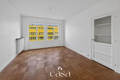 Centre ville appartement 6 pièces de 136 m2 avec garage - Agence Casa