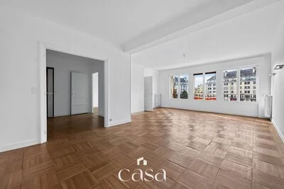 Centre ville appartement 6 pièces de 136 m2 avec garage- Agence Casa